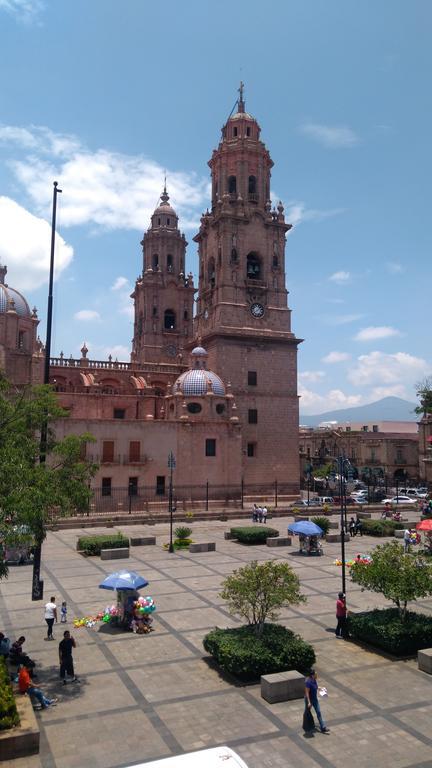 Hotel And Suites San Miguel Morelia Exterior foto