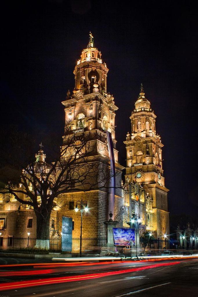 Hotel And Suites San Miguel Morelia Exterior foto